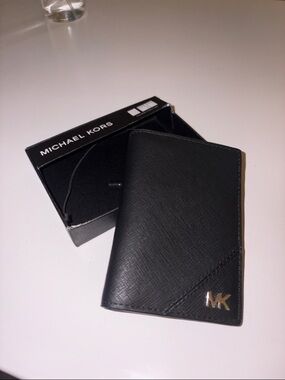 Michael Kors Black Leather Card & Key Holder with MK Logo